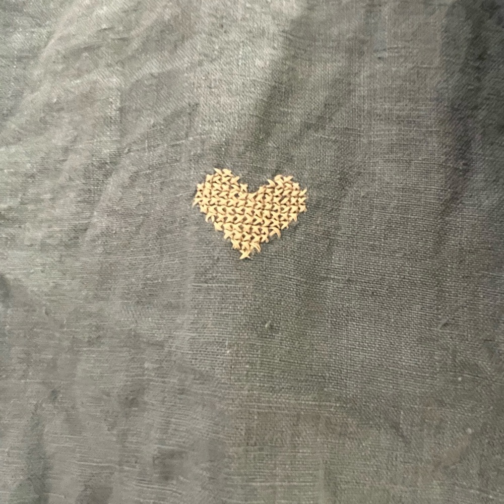 Yuki Buttons Handmade Clothes Crop Top with Heart - Picture 2 of 4